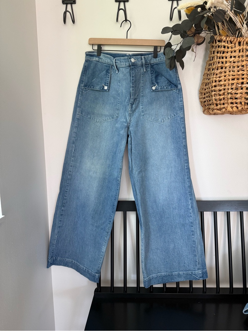 Wide Leg Cropped Light Blue Women's Jeans, size 16/33 Tall. Worn twice.